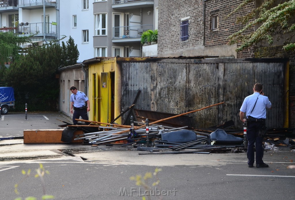 Feuer Koeln Neustadt Sued Kartaeuser Wall P66.JPG - Miklos Laubert